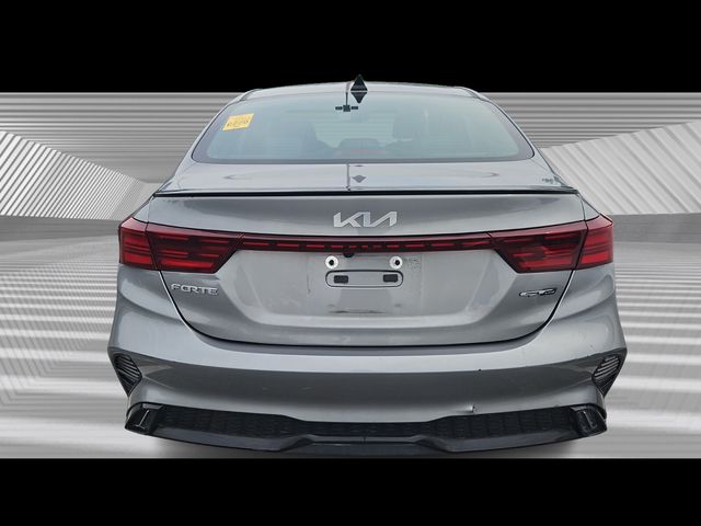 2022 Kia Forte GT-Line photo 3