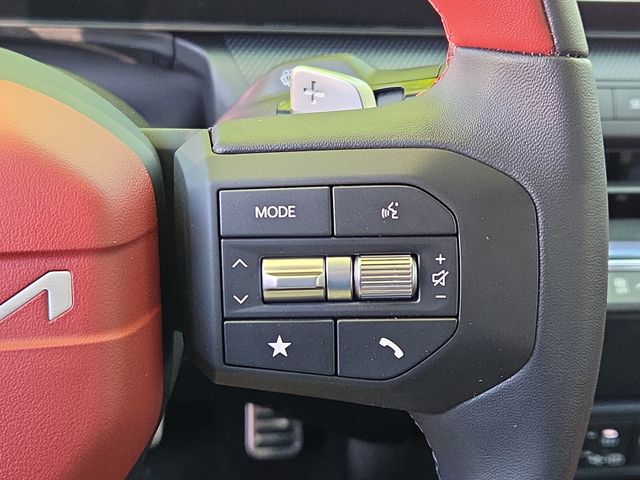 2025 Kia K4 GT-Line Turbo - Photo 13