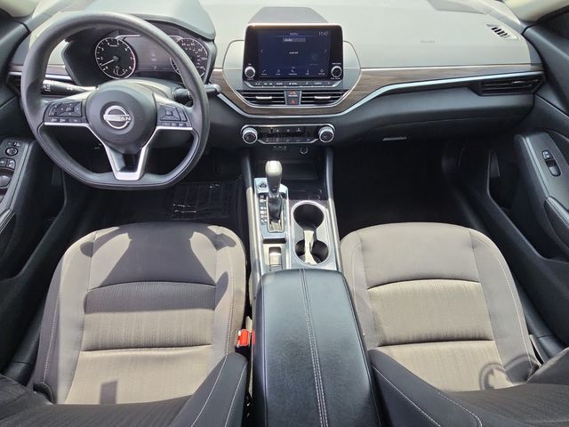 2024 Nissan Altima SV - Photo 13