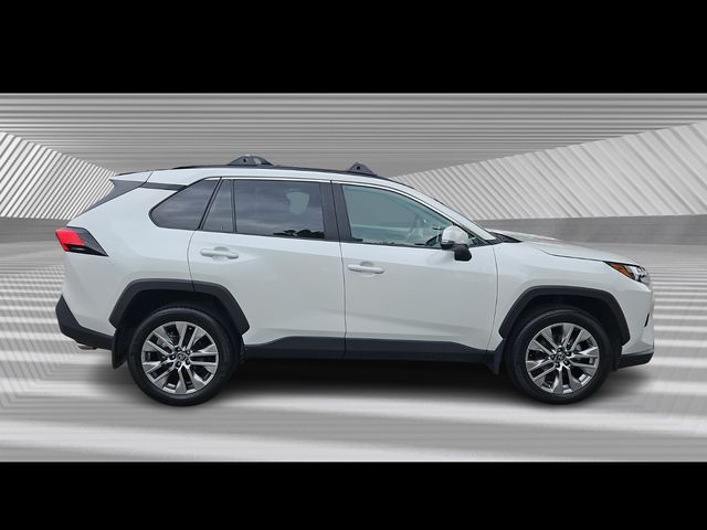 2024 Toyota RAV4 XLE Premium photo 3