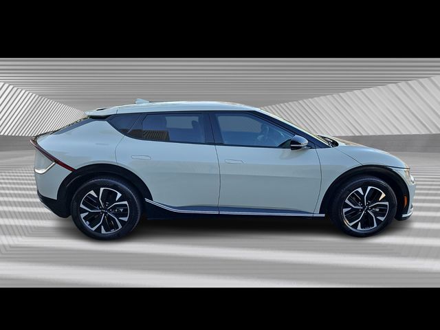 2022 Kia EV6 Wind photo 3