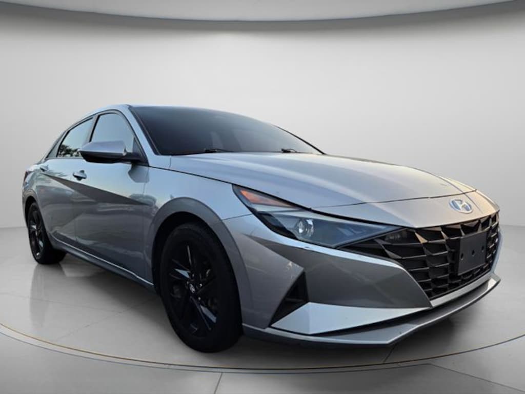 Used 2023 Hyundai Elantra SEL Sedan