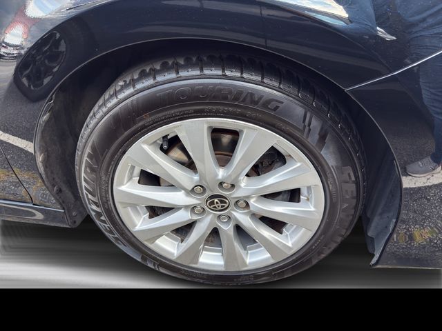 2020 Toyota Camry LE photo 4