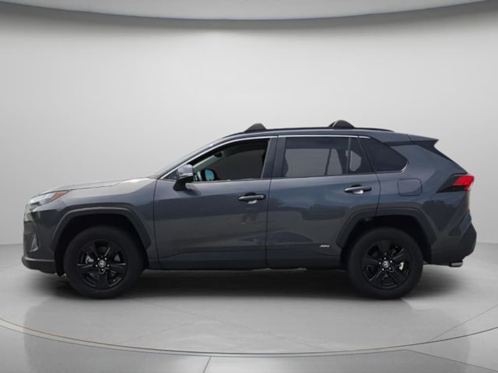 Used 2022 Toyota RAV4 Hybrid XLE SUV