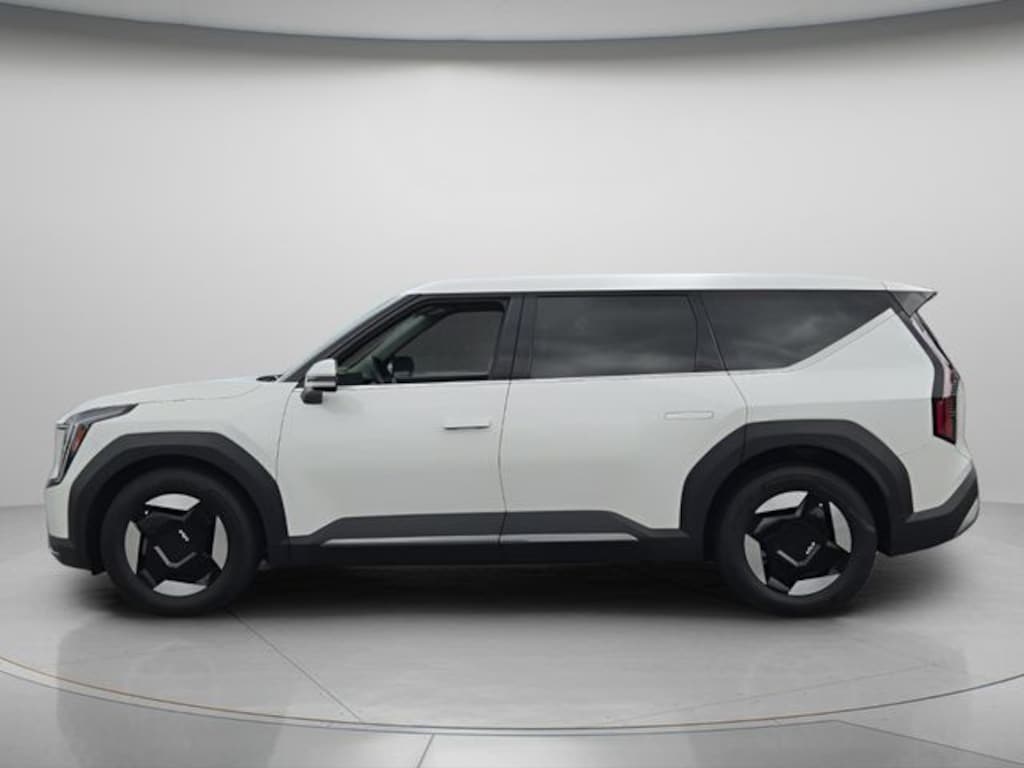 Used 2024 Kia EV9 Light Long Range SUV