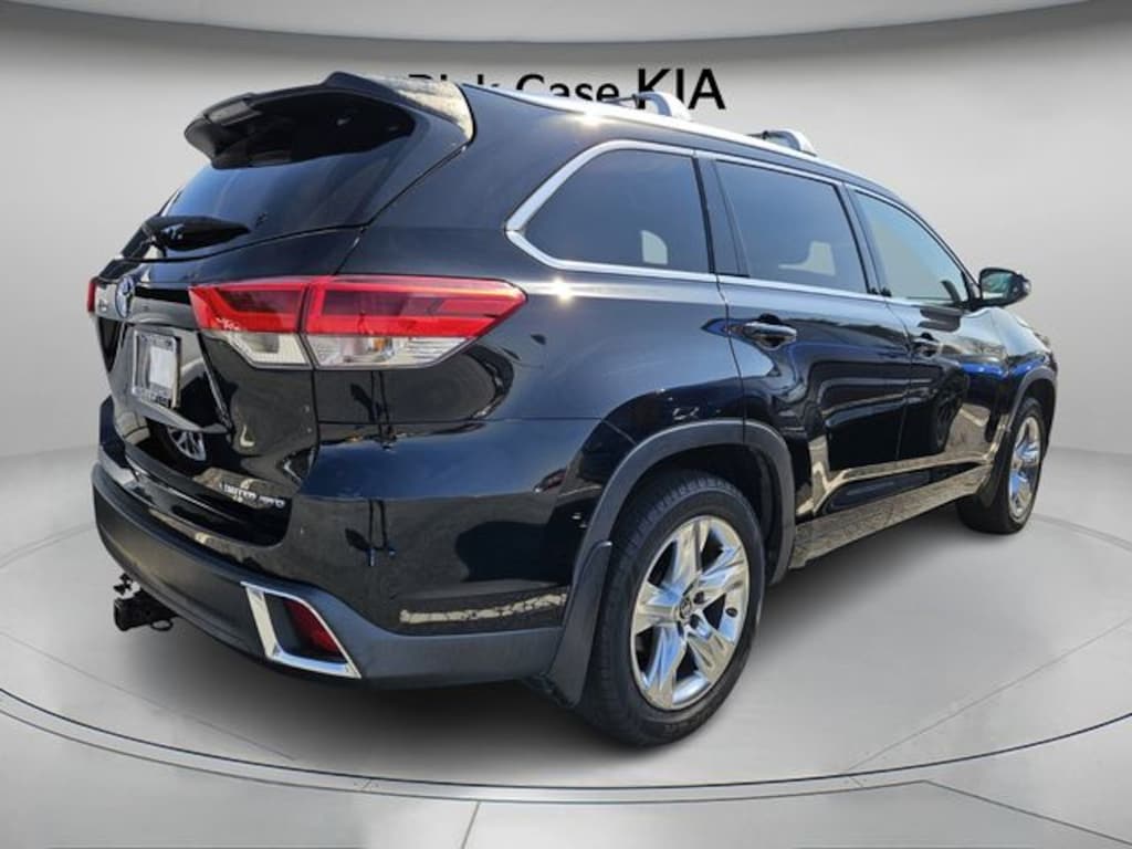 Used 2017 Toyota Highlander Limited SUV