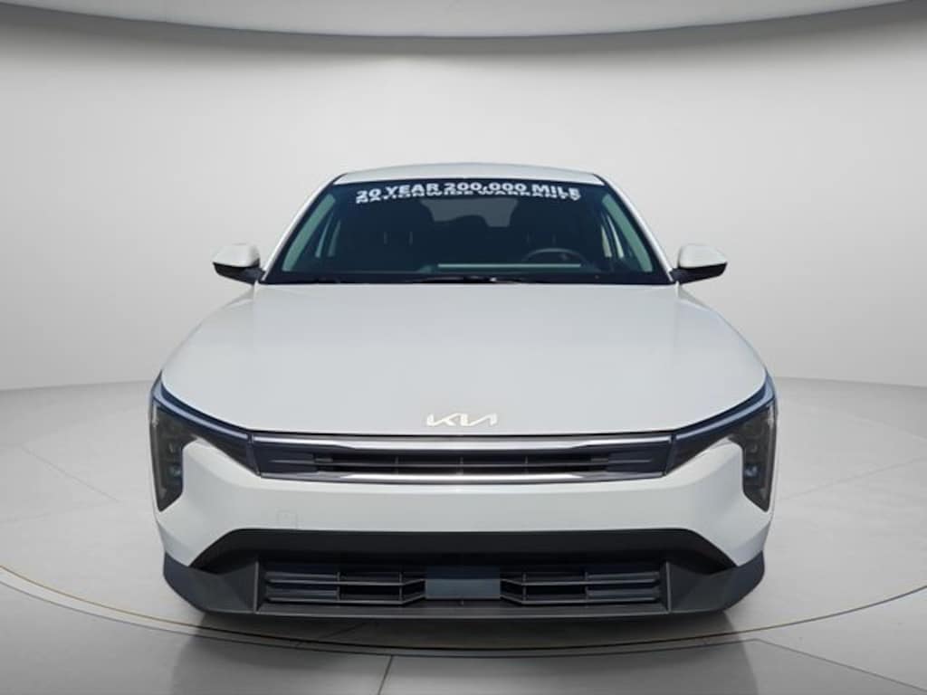 New 2025 Kia K4 LXS Sedan