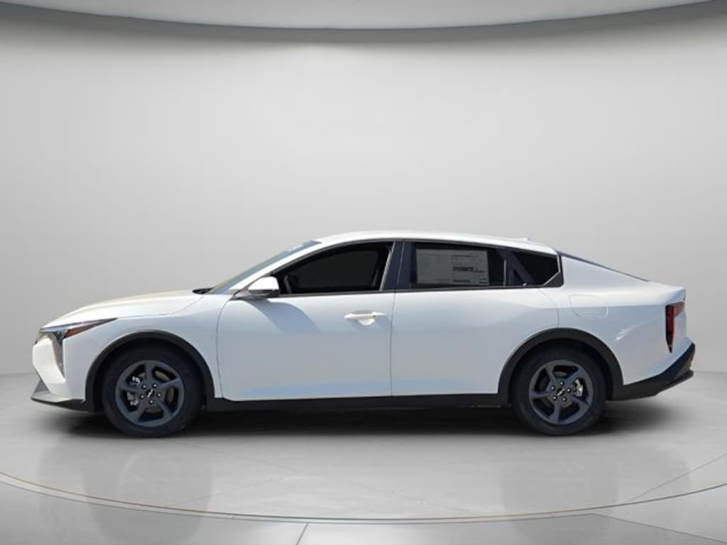 New 2026 Kia K4 LXS Sedan