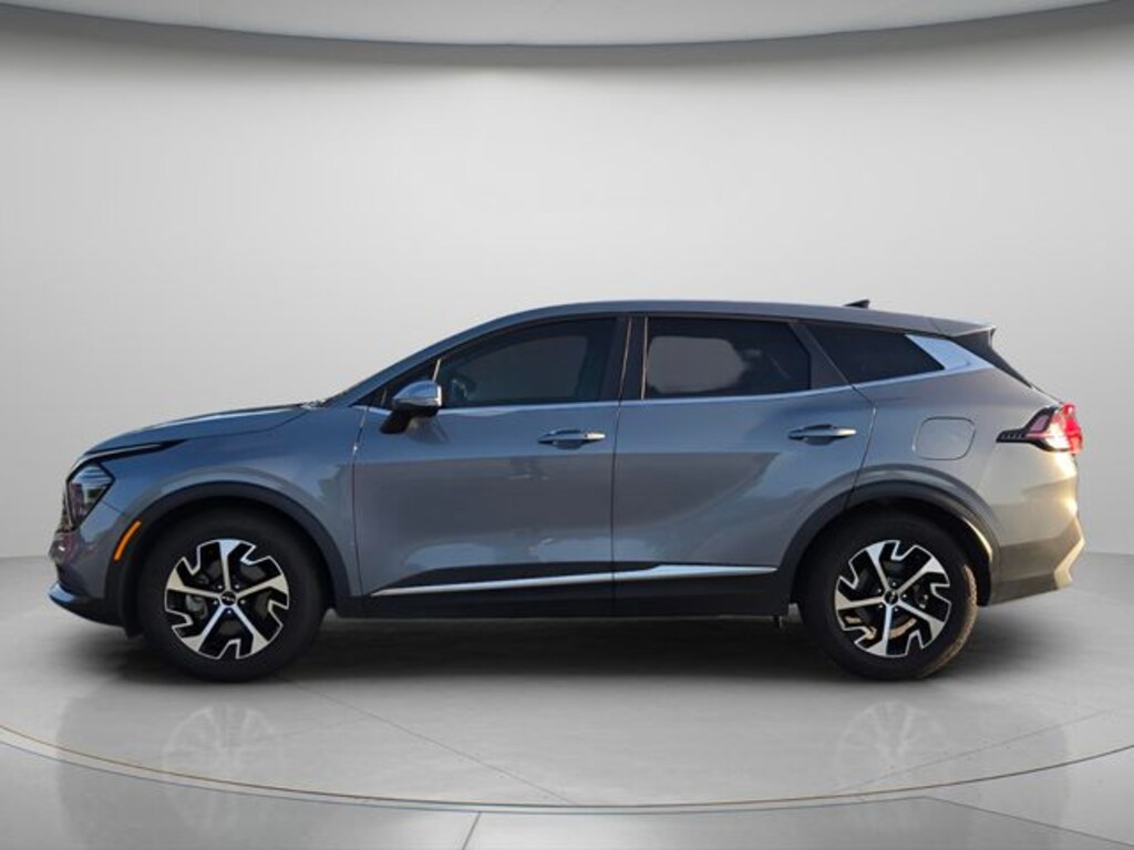 Used 2024 Kia Sportage EX SUV