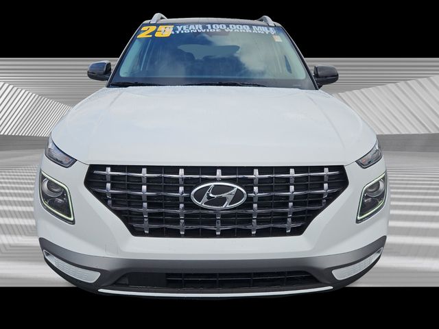 2025 Hyundai Venue Limited photo 2