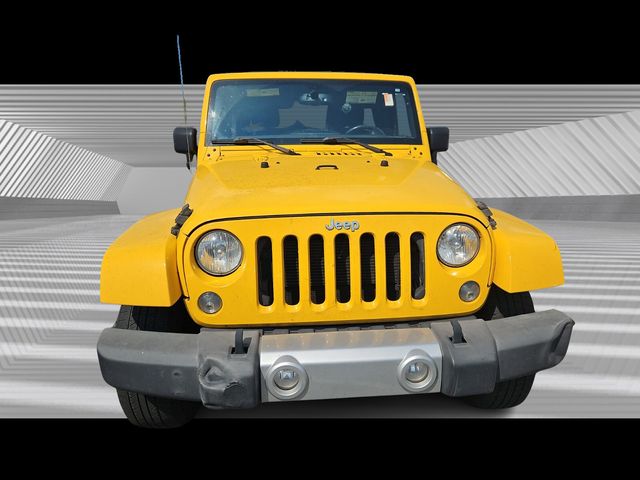 2015 Jeep Wrangler Unlimited Sahara photo 2