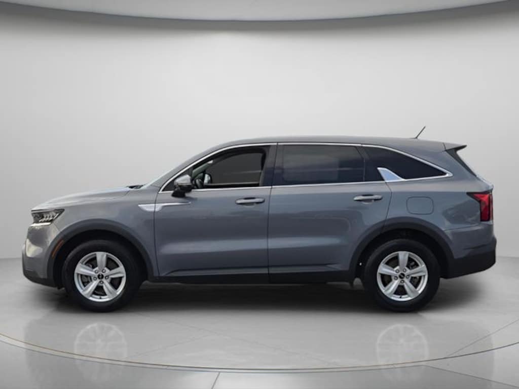 Used 2022 Kia Sorento LX SUV