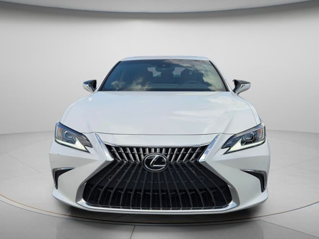 Used 2023 Lexus ES 300h Sedan
