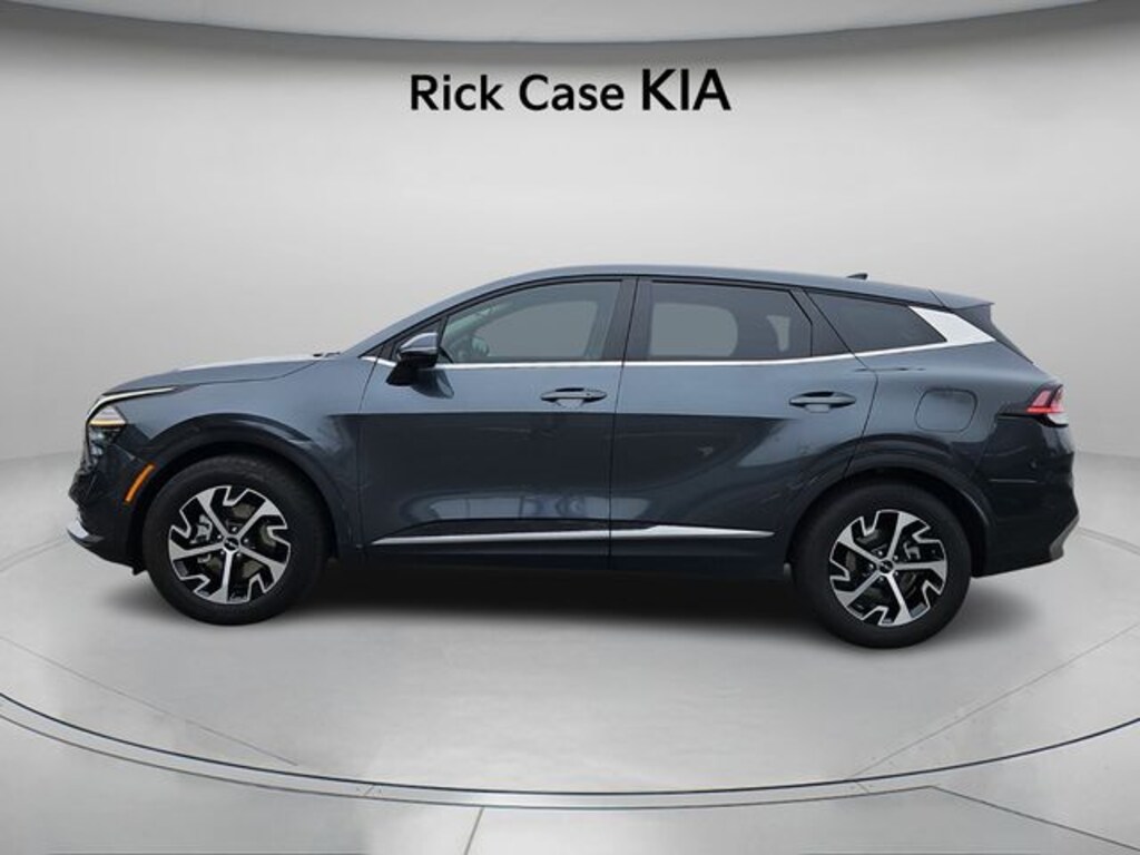 Used 2024 Kia Sportage EX SUV