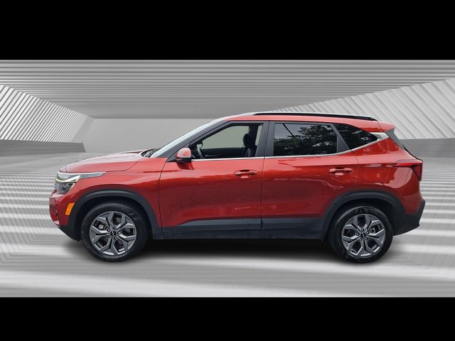 2024 Kia Seltos S photo 2
