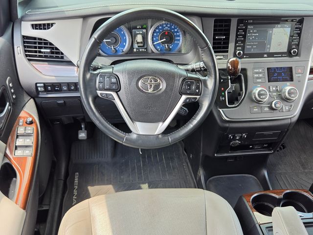 2019 Toyota Sienna 13