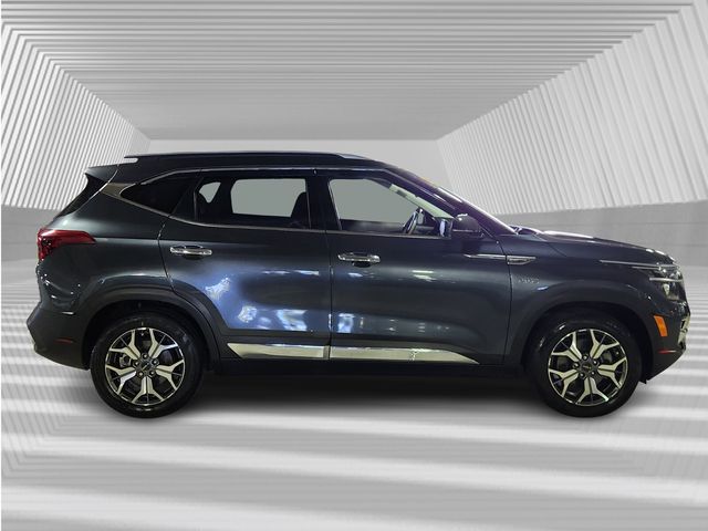 2021 Kia Seltos EX photo 2