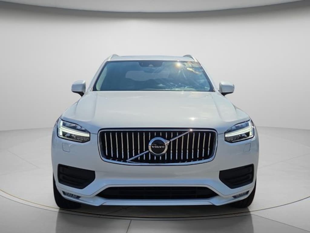 Used 2022 Volvo XC90 T5 Momentum SUV