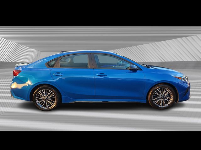 2024 Kia Forte GT-Line photo 4
