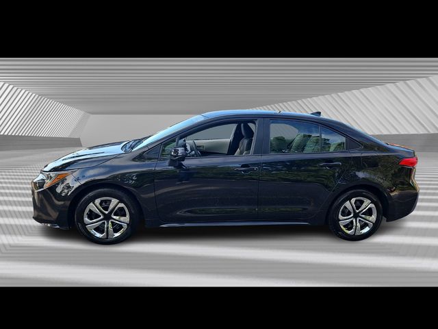 2022 Toyota Corolla LE photo 2