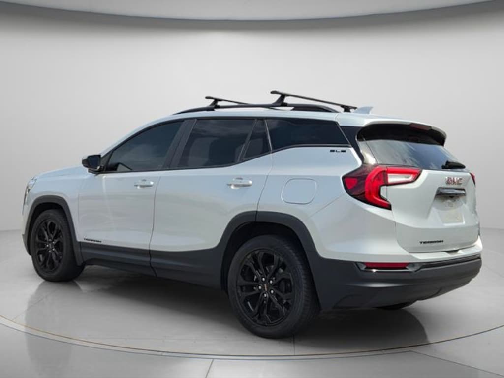 Used 2022 GMC Terrain SLE SUV