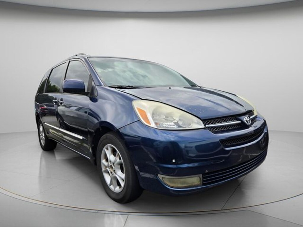 Used 2004 Toyota Sienna XLE Minivan/Van