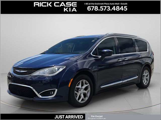 2018 Chrysler Pacifica Touring L Plus's photo