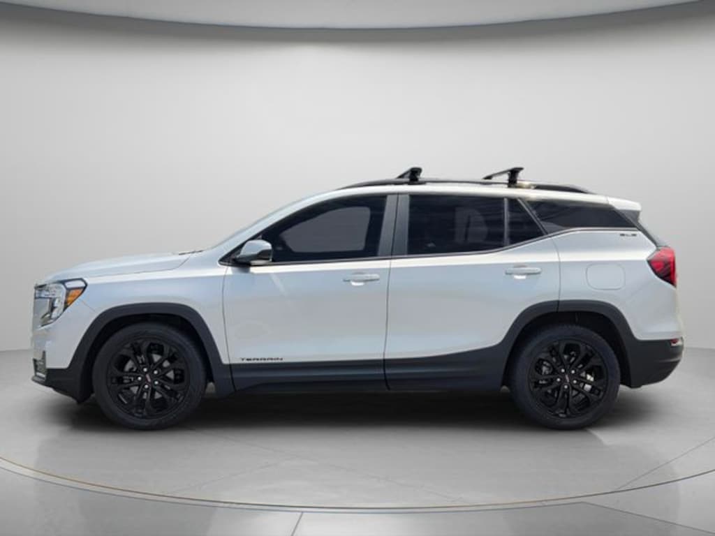 Used 2022 GMC Terrain SLE SUV