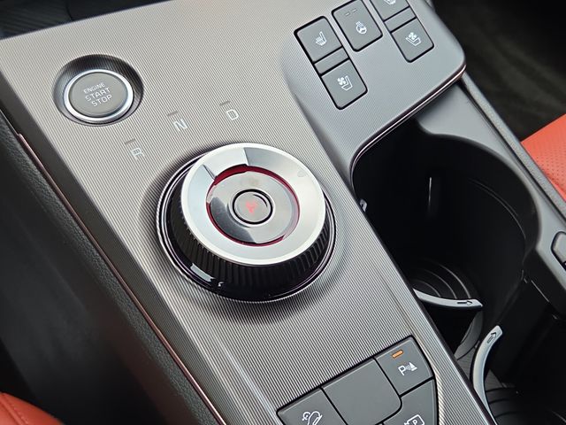 2026 Kia Sportage SX Prestige Hybrid - Photo 13
