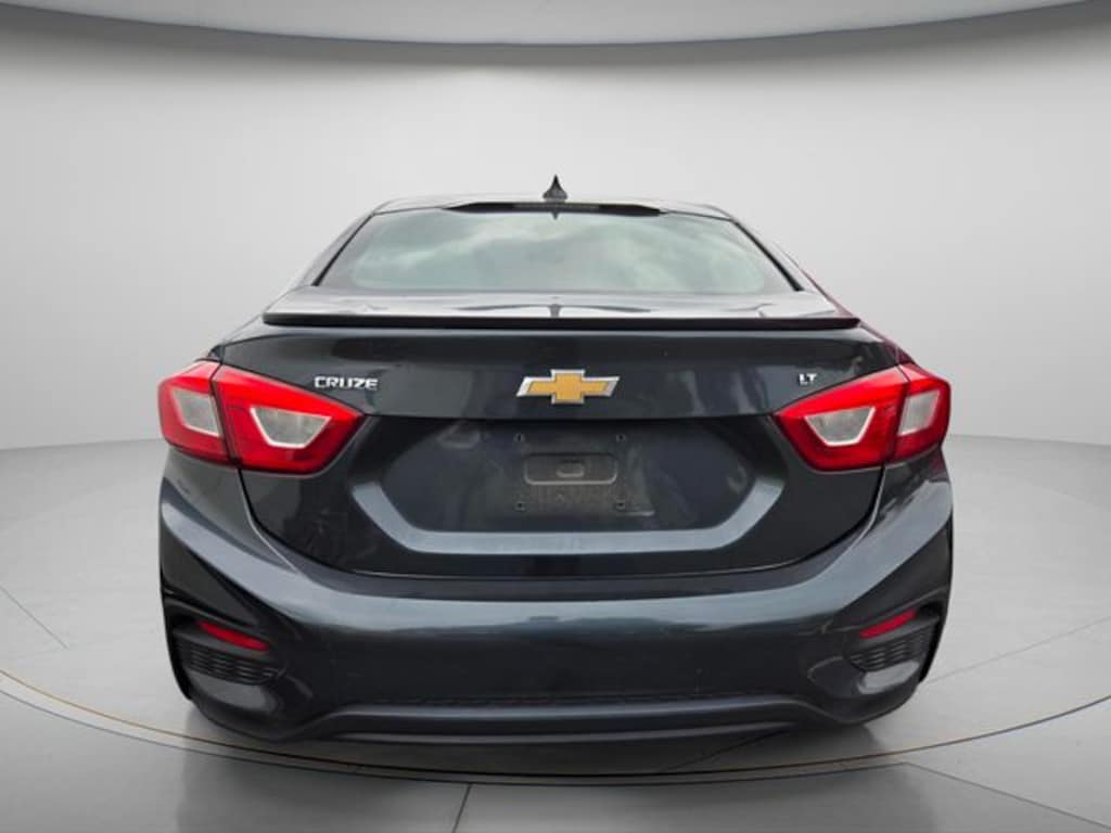 Used 2018 Chevrolet Cruze LT Sedan