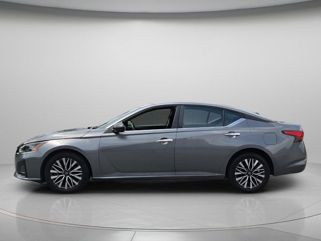 2024 Nissan Altima SV - Photo 3