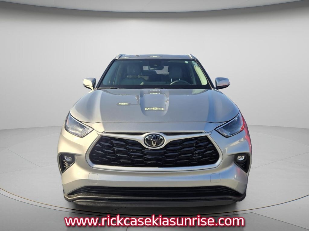 Used 2023 Toyota Highlander XLE SUV