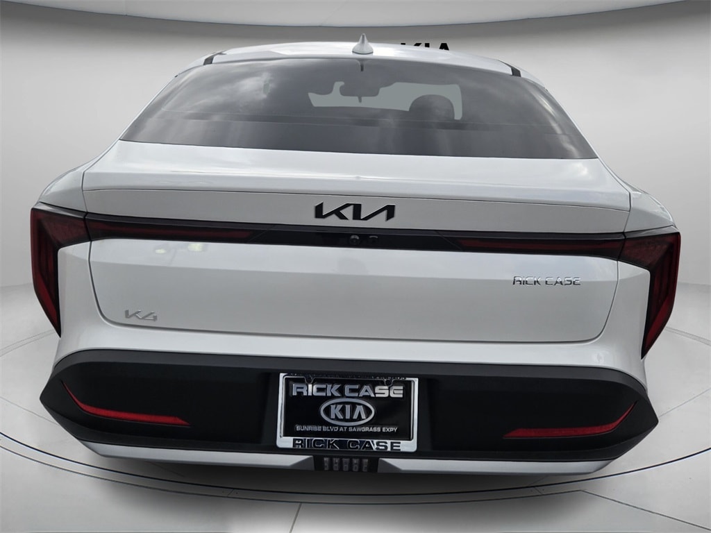New 2025 Kia K4 LXS Sedan