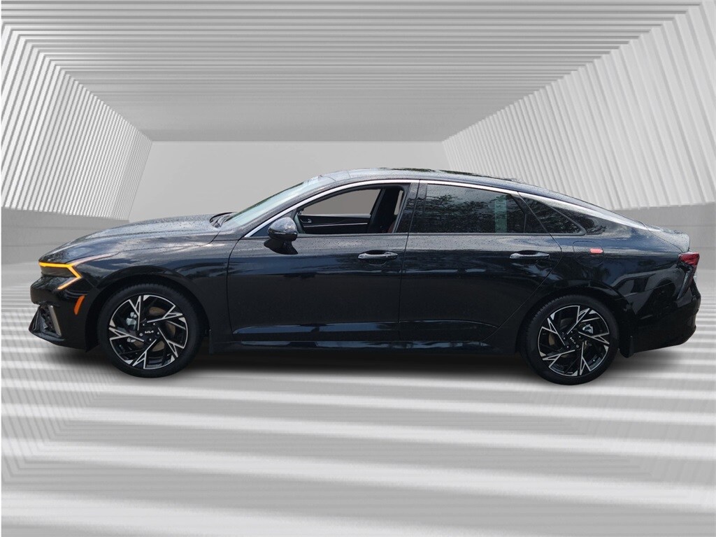 2025 Kia K5 GT-Line photo 2