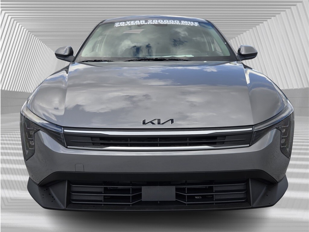 2025 Kia K4 LXS photo 3