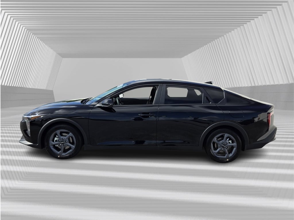 New 2025 Kia K4 LXS Sedan