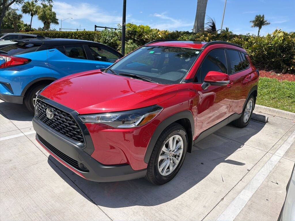 Used 2024 Toyota Corolla Cross LE SUV