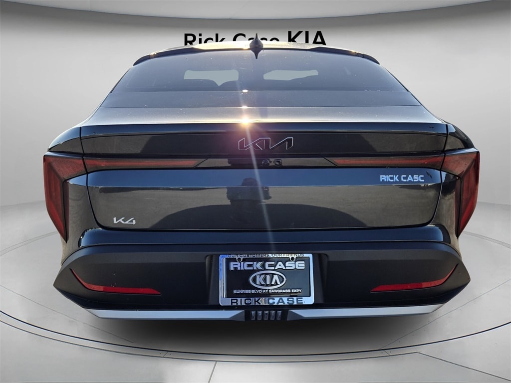 New 2025 Kia K4 LXS Sedan
