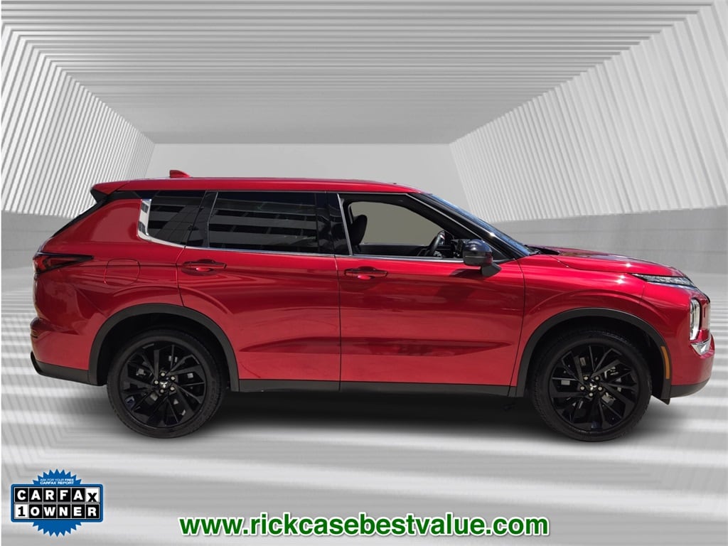 Used 2023 Mitsubishi Outlander SE Special Edition SUV