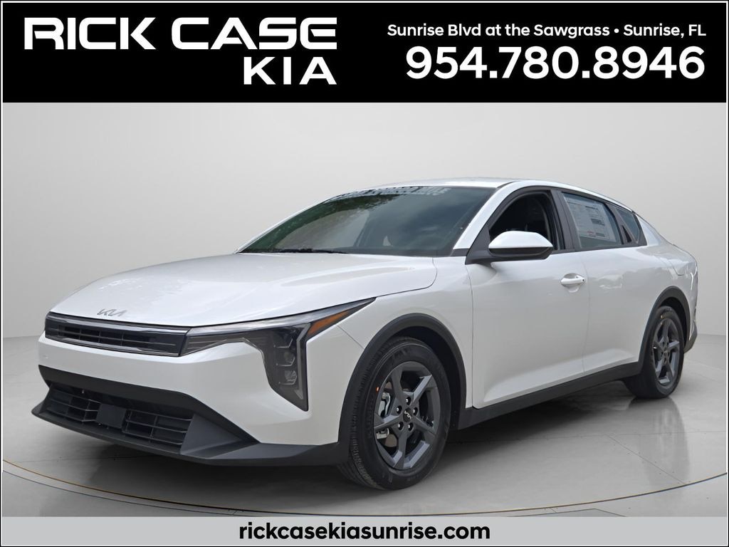New 2026 Kia K4 LXS Sedan