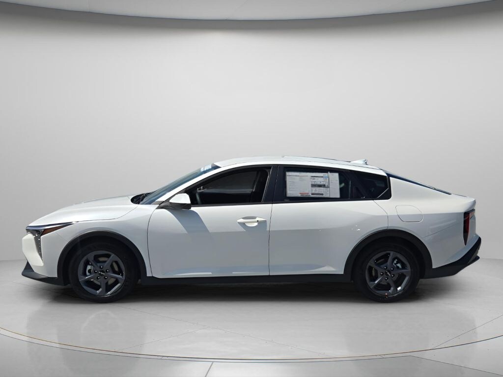 New 2026 Kia K4 LXS Sedan