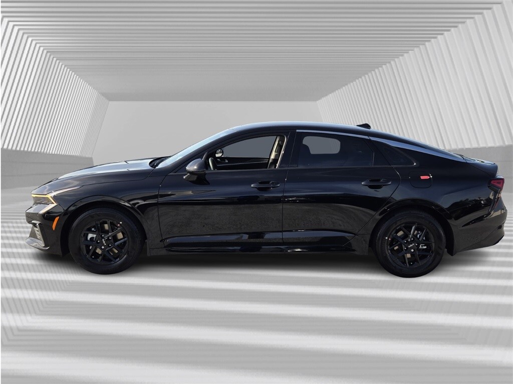 2026 Kia K5 LXS photo 2