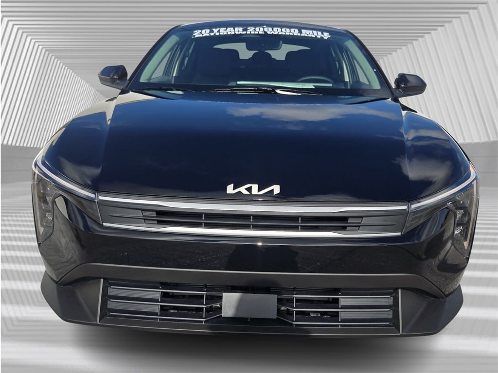New 2025 Kia K4 LXS Sedan