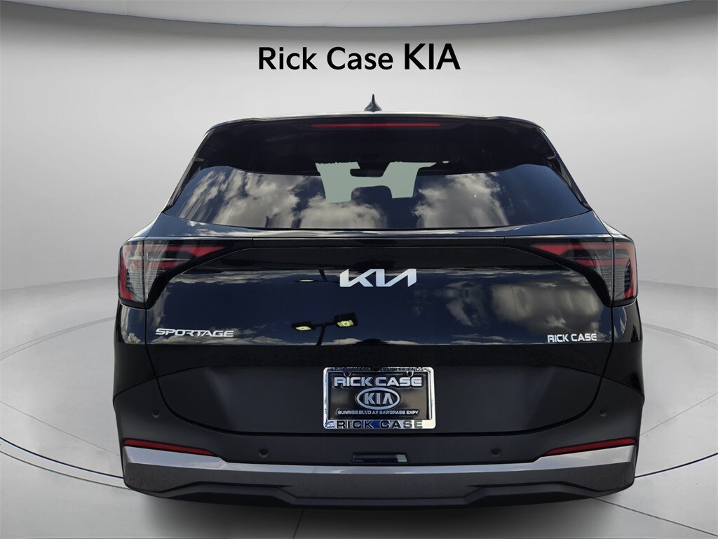 2026 Kia Sportage EX photo 4