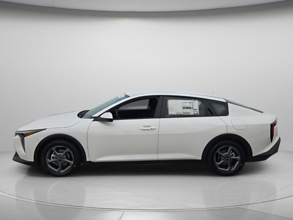 New 2026 Kia K4 LXS Sedan
