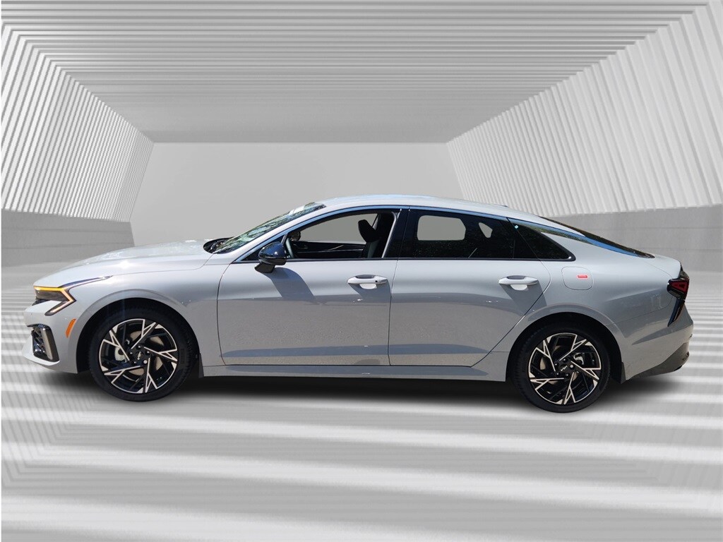 2026 Kia K5 GT-Line photo 2