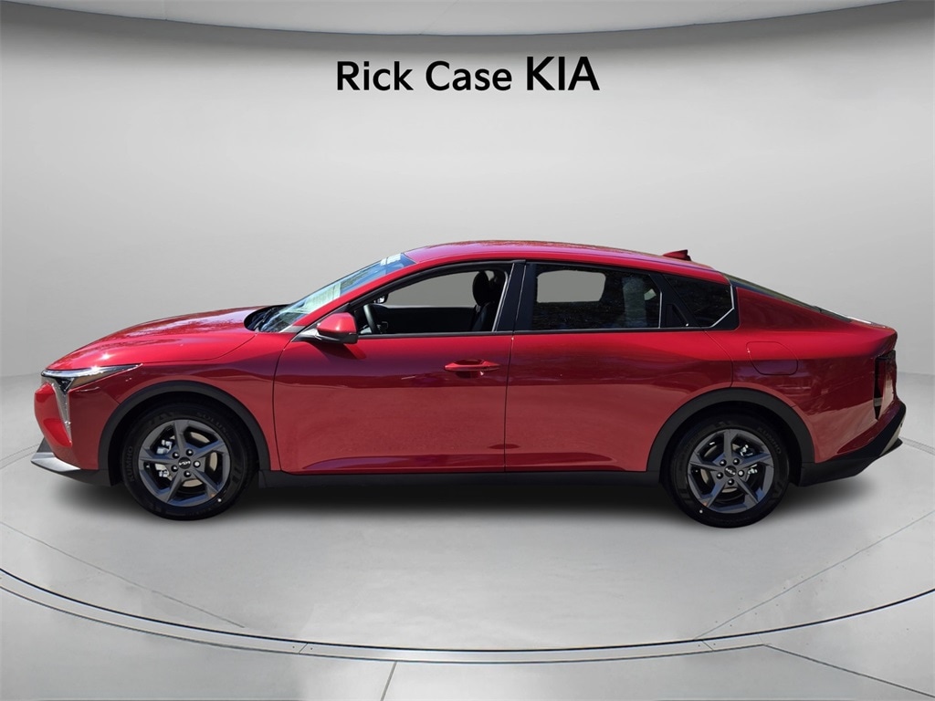 New 2025 Kia K4 LXS Sedan