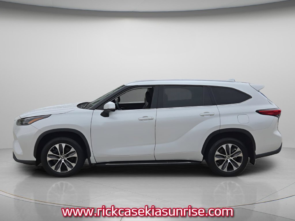 Used 2022 Toyota Highlander XLE SUV