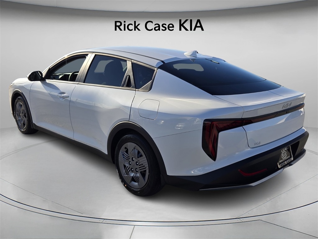 New 2025 Kia K4 LX Sedan