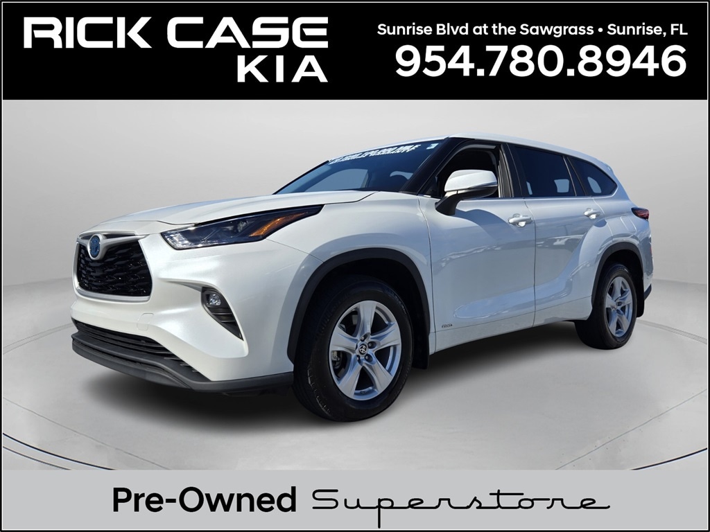 Used 2023 Toyota Highlander Hybrid LE SUV